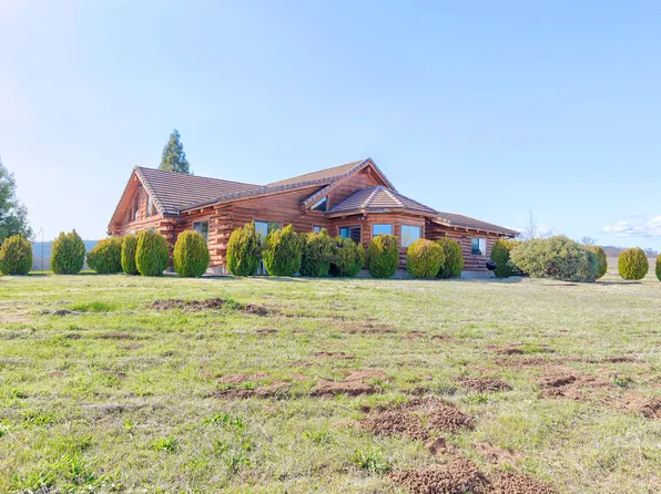 14375 Antioch Rd, White City, OR 97503