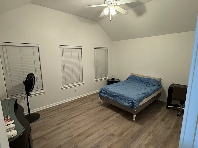 2232 Naomi St — Photo 16