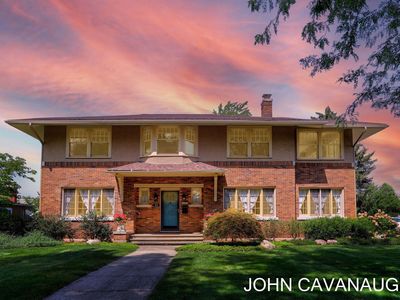 133 E Central Ave, Zeeland, MI, 49464