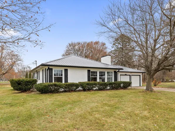 27644 E Fawn River Rd, Sturgis, MI 49091