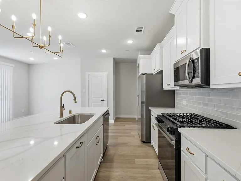 2845 Concord Dr — Photo 10