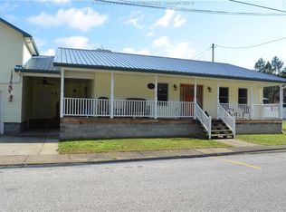318 5th Ave, Glasgow, WV 25086