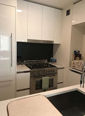 Rented by Realty Group International | media 31