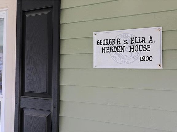 3rd image of 455 Eaton St