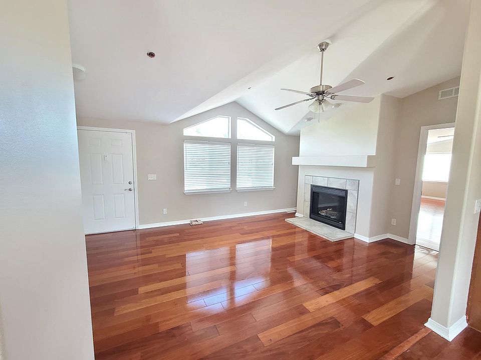 1st image of 39762 Calle Bellagio