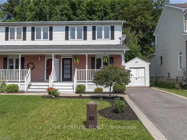 293 Grandtrunk Ave E, Kingston, ON K7M 8P2