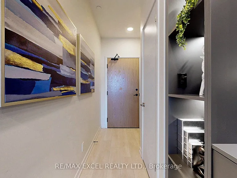 8 Beverley Glen Blvd #802 — Photo 22