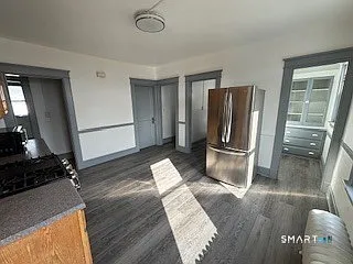 14 Guilfoile St #2 — Photo 4