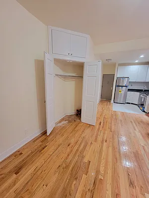 Rented by Metro Park Realty Inc | media 4