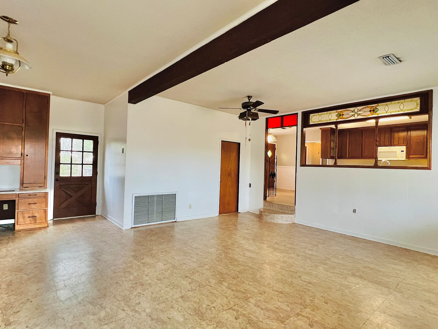 3 bed, 1920 sqft, $1,800 — Photo 3