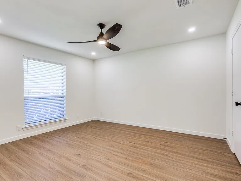 2822 Clear Springs Dr — Photo 15