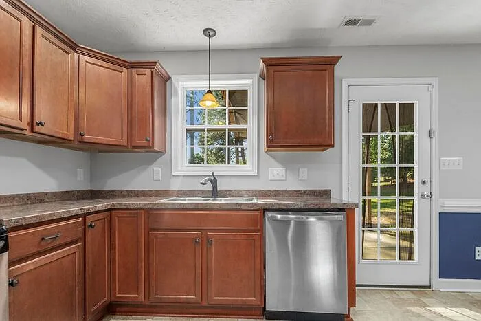 2105 Calista Cir — Photo 15