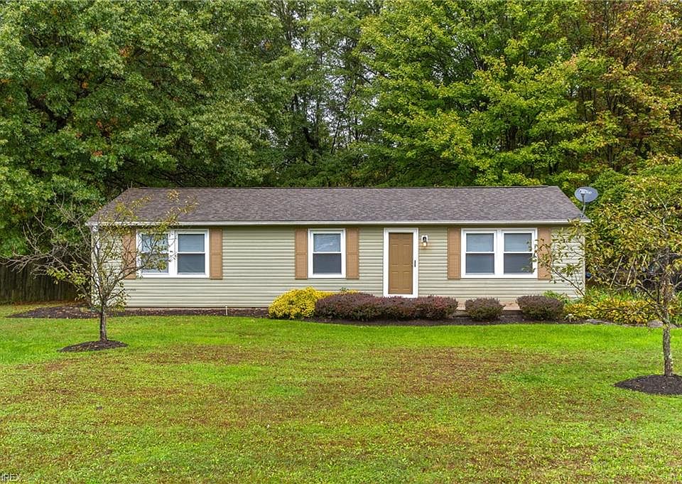 1st image of 40 Leffingwell Dr