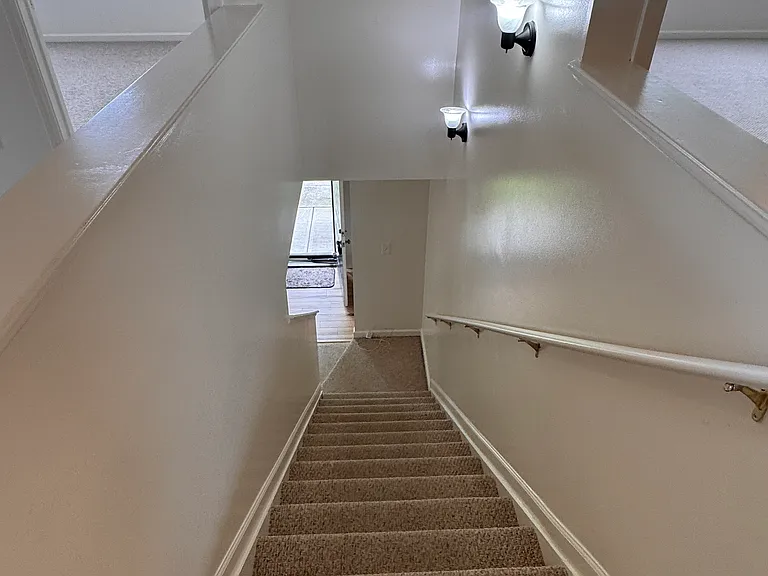 8175 Grant Park Ave — Photo 30
