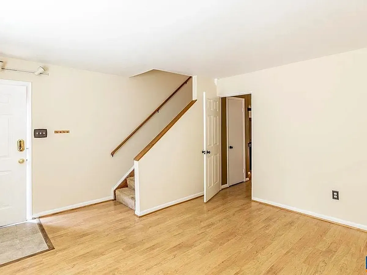 Building Photo - 2707 Gatewood Cir