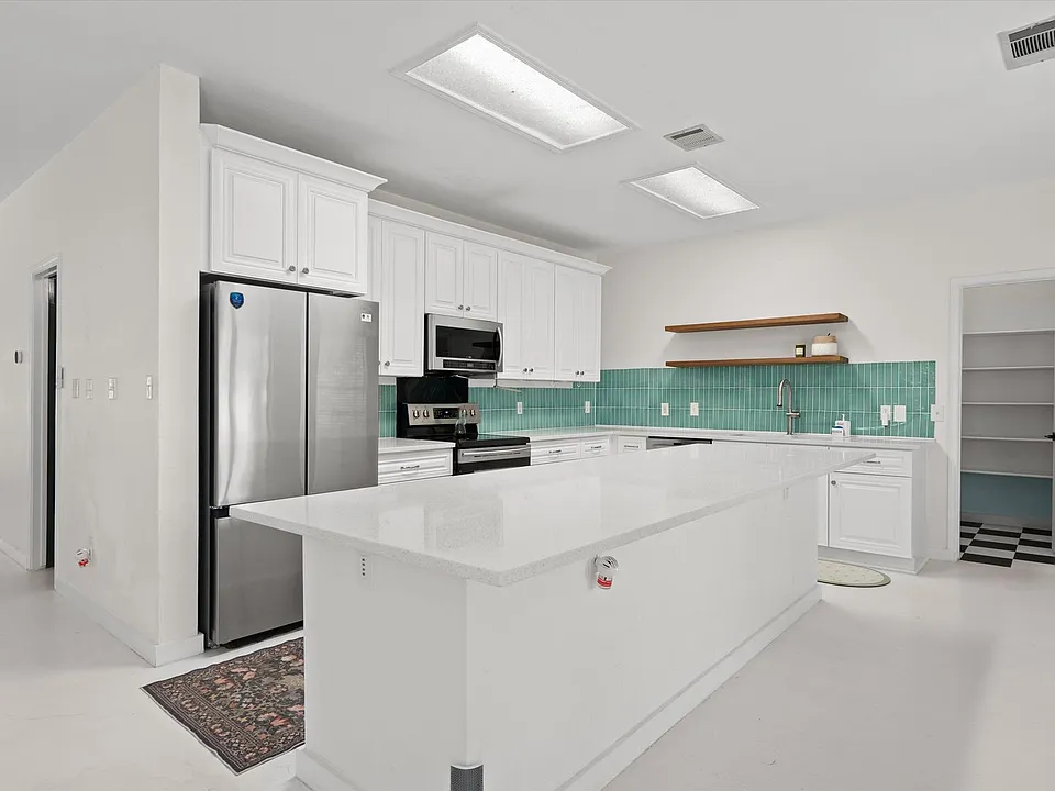 8353 Steamline Cir