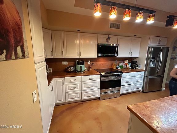 2nd image of 14716 W RAVENSWOOD Drive
