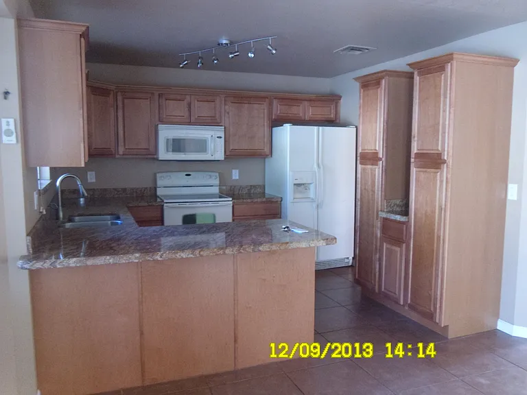 4910 W Gail Dr — Photo 3