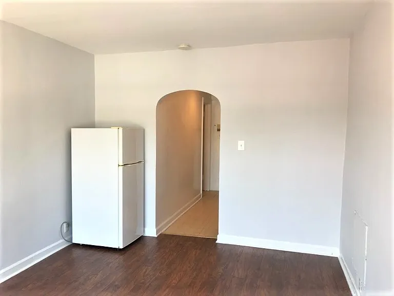 6714 N Northwest Hwy #204 — Photo 4