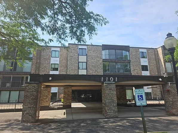 1101 Sibley Memorial Hwy, Saint Paul, MN 55118
