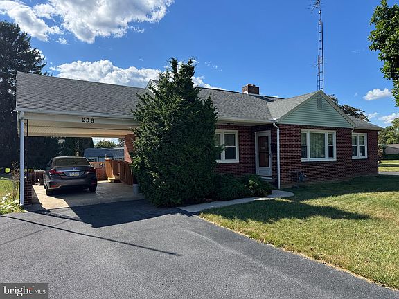 2nd image of 239 Orchard Cir
