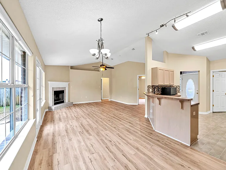 9750 Parker Lake Cir — Photo 5