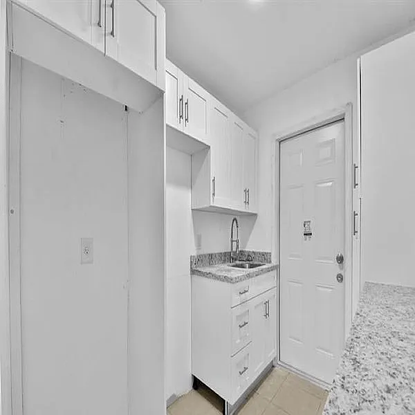 2 bed, 800 sqft, $1,650 — Photo 2