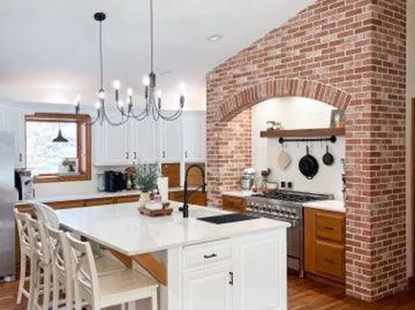 25589 Quinlan Ave, Lindstrom, MN 55045