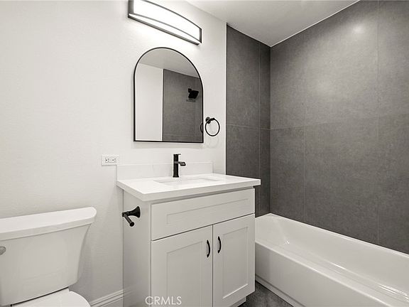 5th image of 1324 S Oakhaven Dr #B
