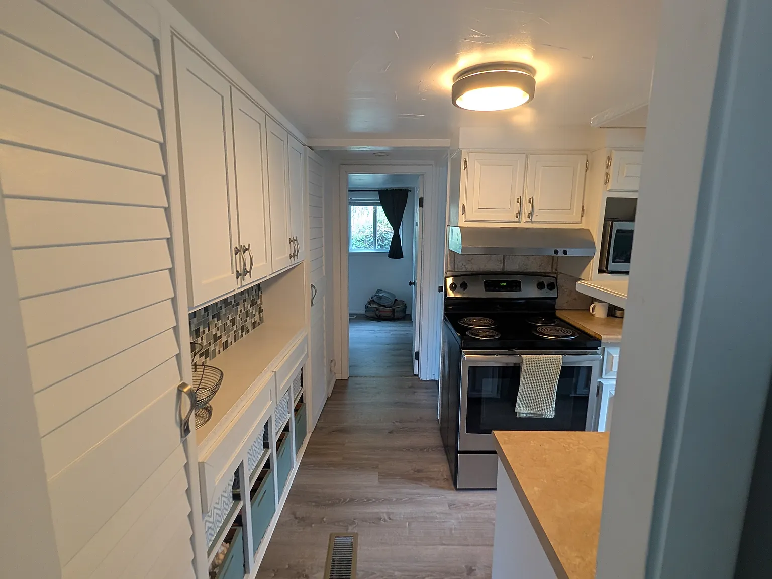 3 bed, 875 sqft, $2,000 — Photo 3