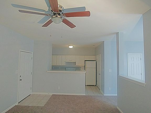 3rd image of 1600 Long Grove Dr Unit 1322