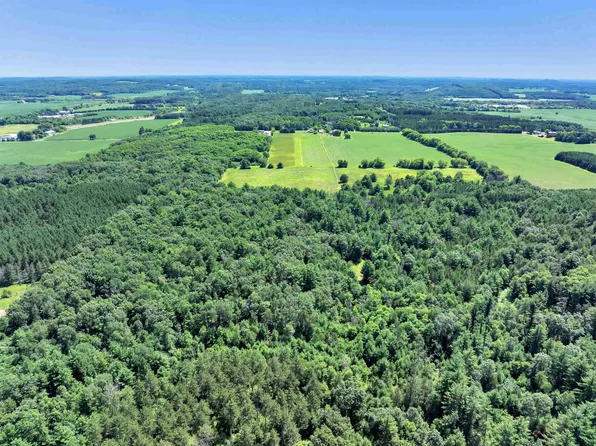 Morgan Dr, Waupaca, WI 54981