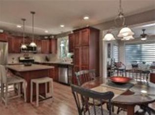 88 Winterberry Ln, North Easton, MA 02356