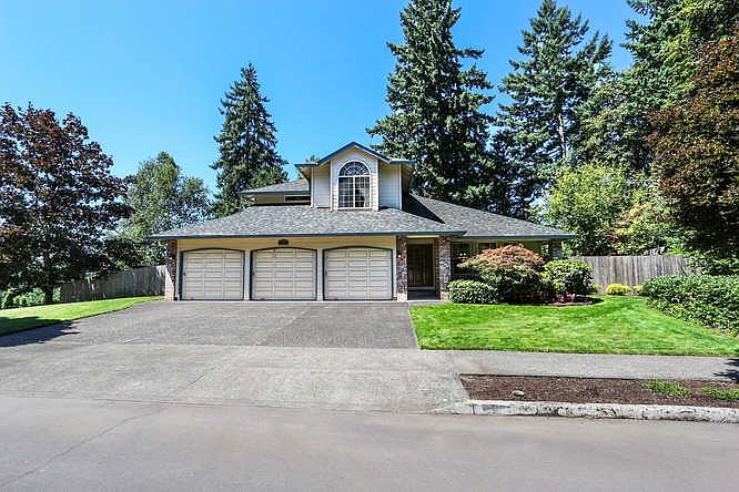 1st image of 10904 NE 30th Ave