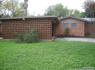 2718 Woodbury St, San Antonio, TX 78217