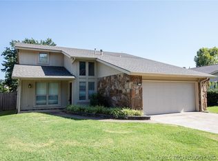 6218 E 93rd St, Tulsa, OK 74137