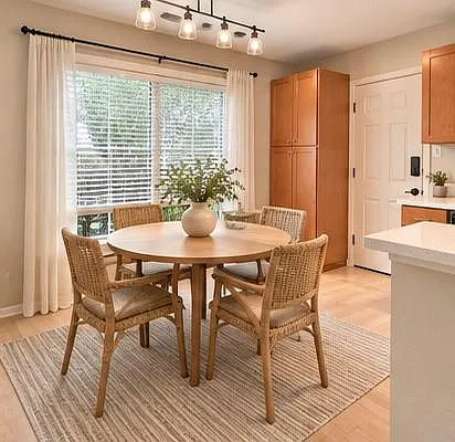 2 bed, 2.0 bath, 994 sqft, $1,995 — Photo 3