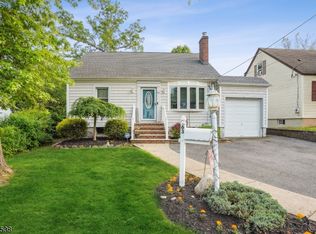 63 Hillside Ter, Livingston, NJ 07039
