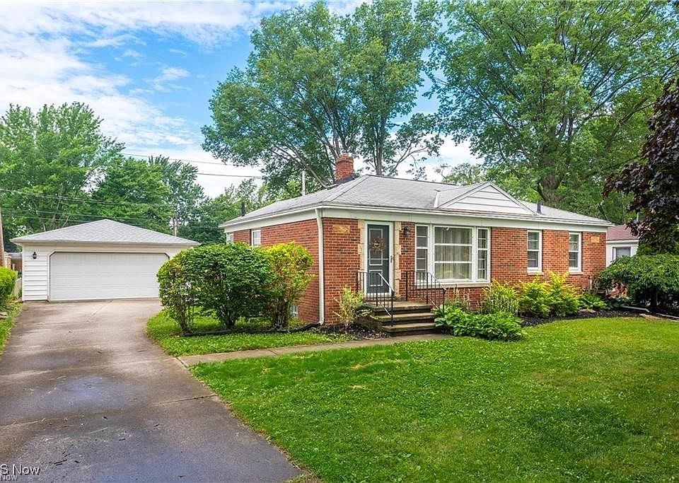 1st image of 1922 Julia Ave
