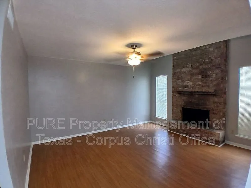 2 bed, 1.5 bath, 1000 sqft, $1,245 — Photo 4