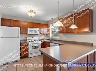 1086 122nd Ave NW, Coon Rapids, MN 55448