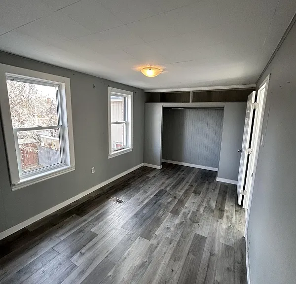 294 Frood Rd #2 — Photo 3