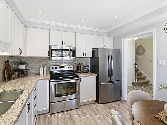 5th image of 89 George Reynolds Dr