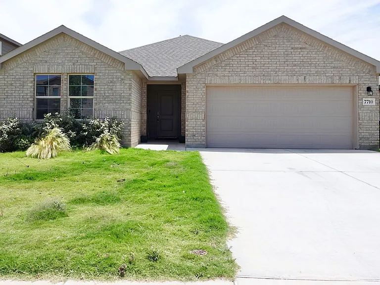 7710 Brown Bark Rd — Photo 2