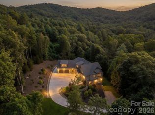 8 Lakeview Dr, Fairview, NC 28730