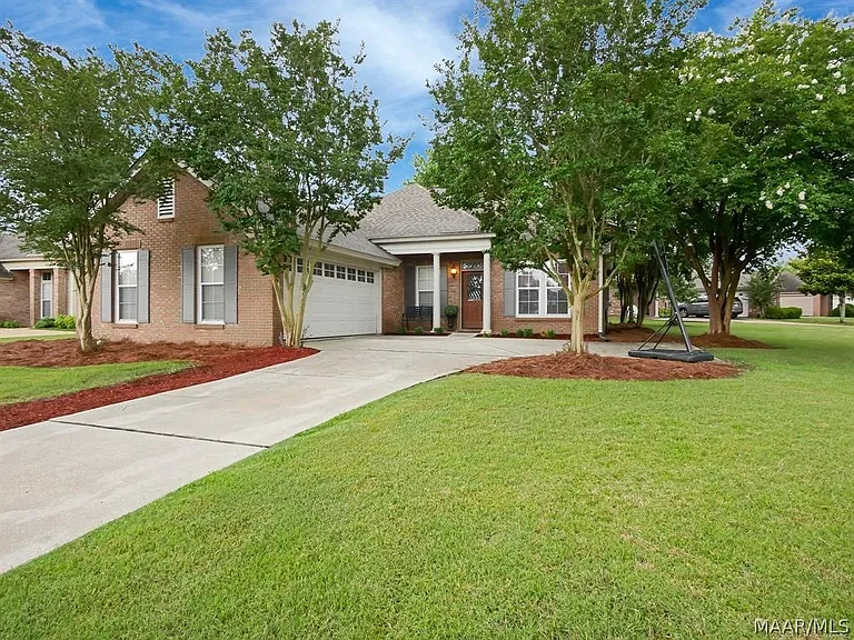 9691 Greythorne Way — Photo 2