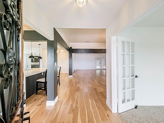 3rd image of 11019 Clodine Rd