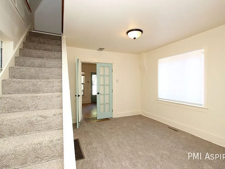 1722 Grove St — Photo 8