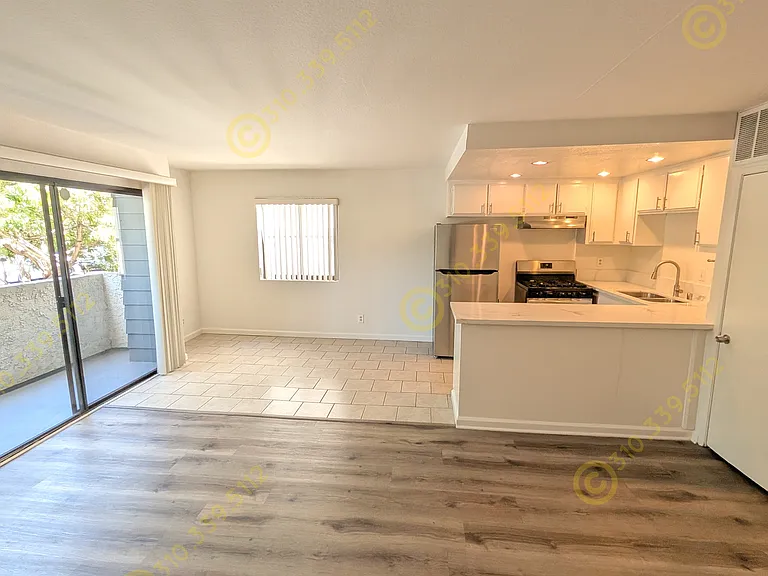 10742 Lawler St #3 — Photo 19