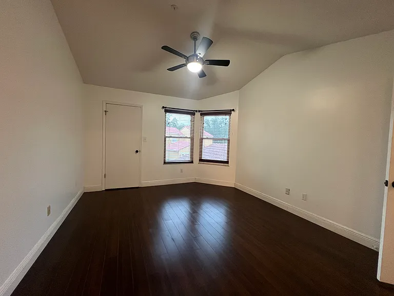 755 Cove Way — Photo 9